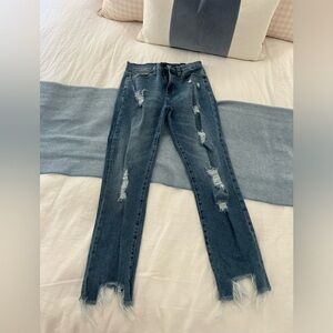 EUC, Kendall and Kylie distressed jeans, relaxed skinny, size 0